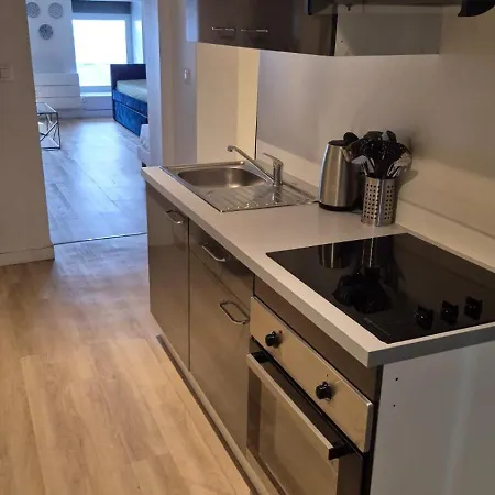 Apartment Modern French Canal St Martin
